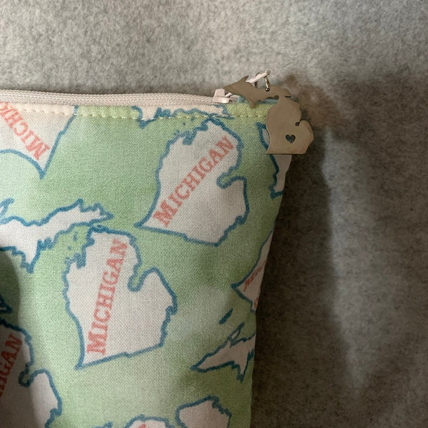 MICHIGAN THEMED ZIPPERED POUCH
