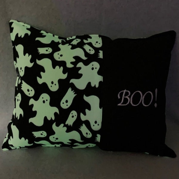 "BOO" PILLOW  (Ghosts glow in the dark)